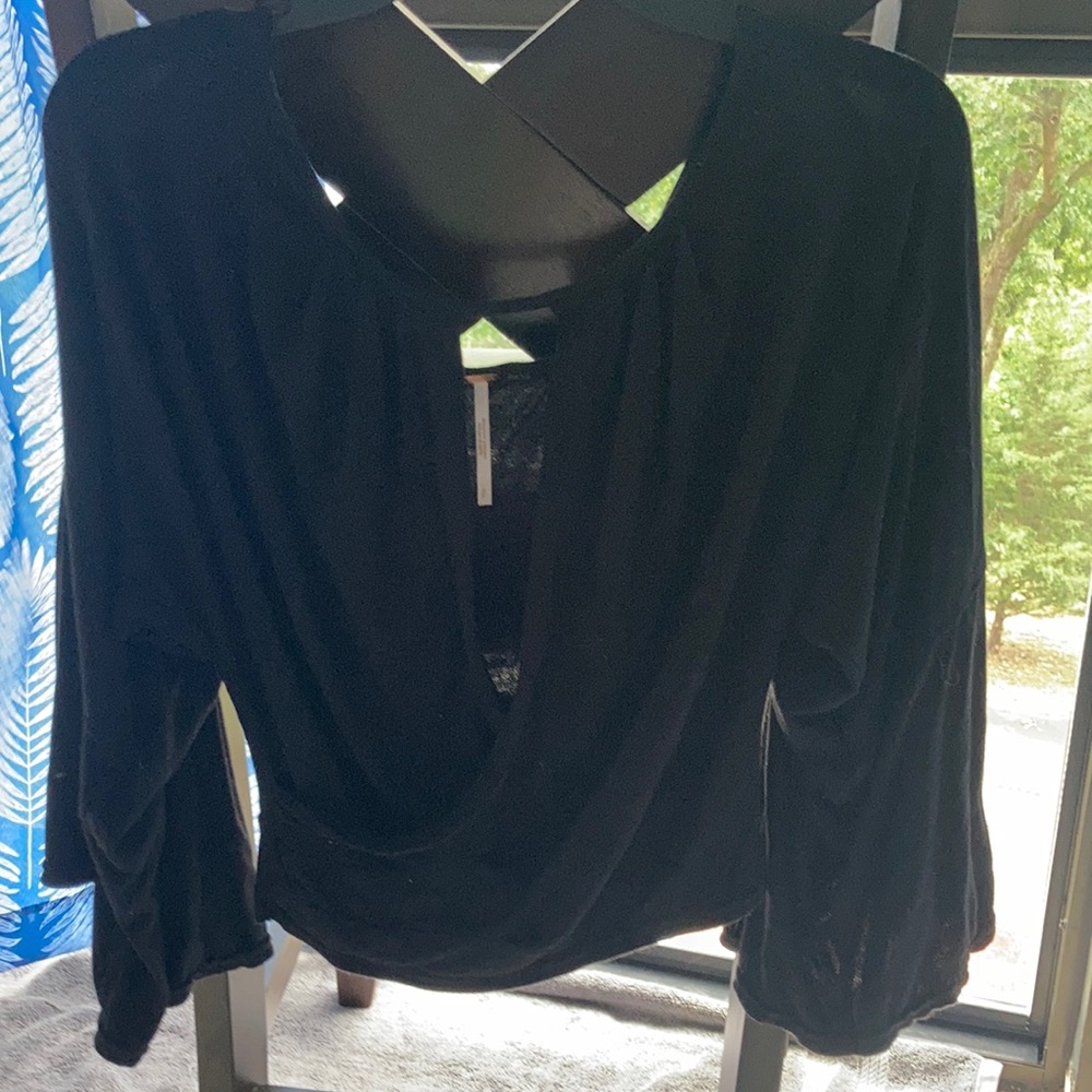Free people black summer bell sleeve never worn